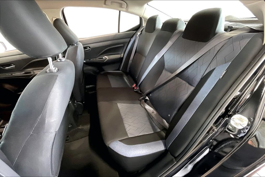 Used 2025 Nissan Versa SV FWD image 14