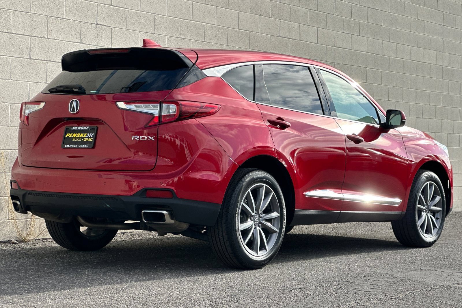 Used 2023 Acura RDX w/ Technology Package FWD image 4