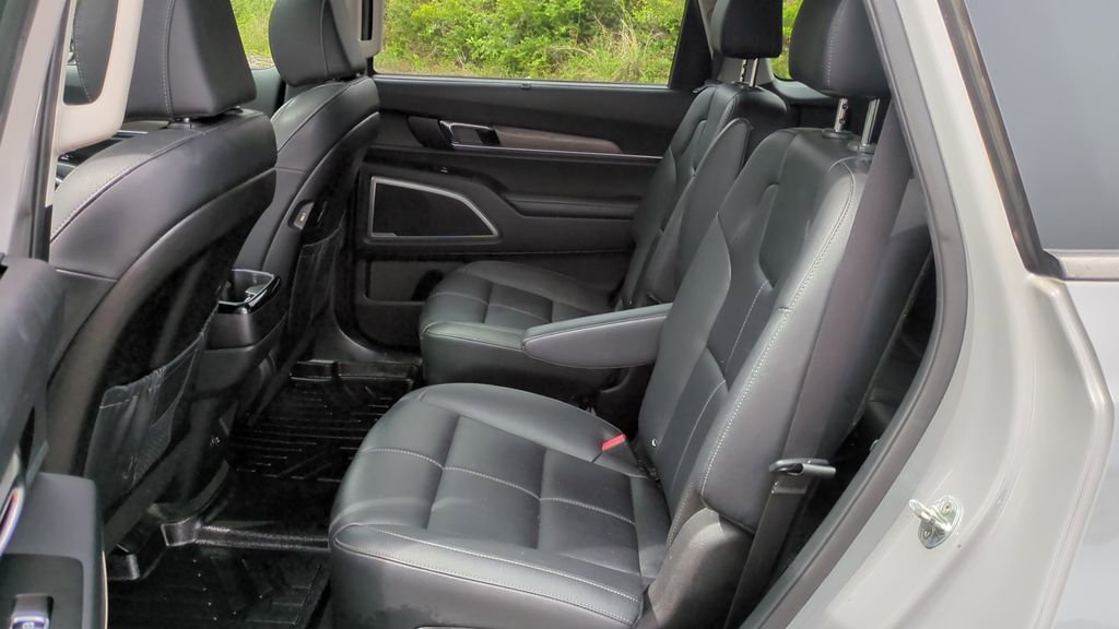 Used 2022 Kia Telluride EX w/ EX Premium Package image 15