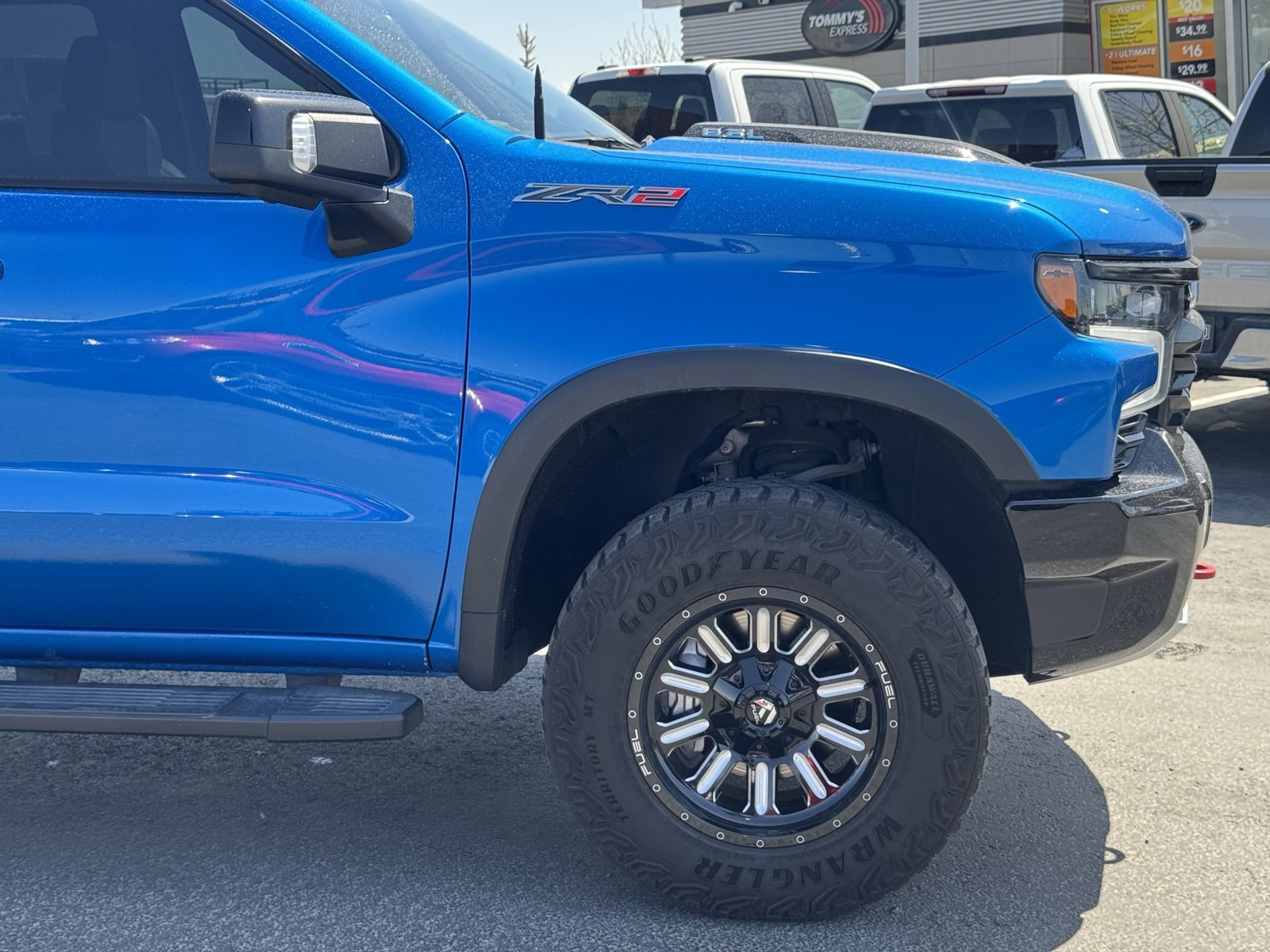 Used 2023 Chevrolet Silverado 1500 ZR2 w/ Technology Package image 3