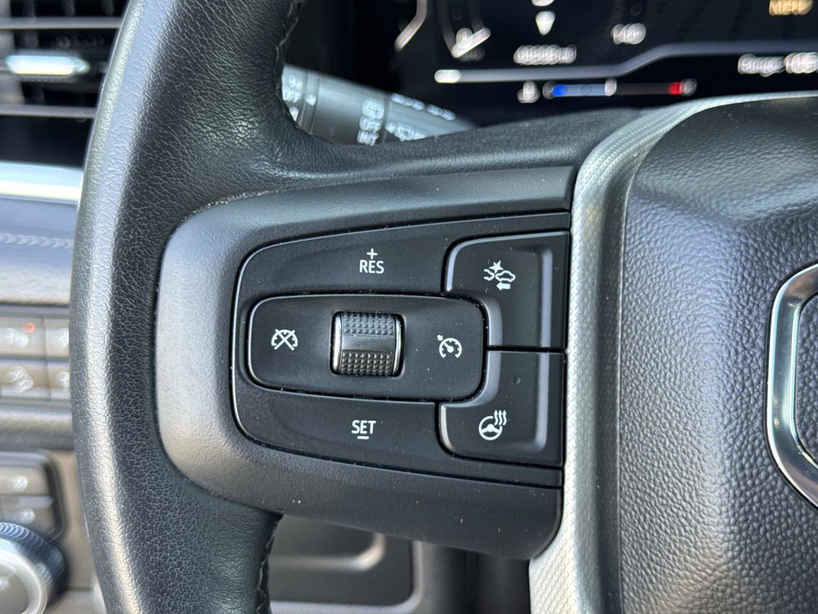 Used 2022 GMC Yukon Denali AWD/4WD image 11