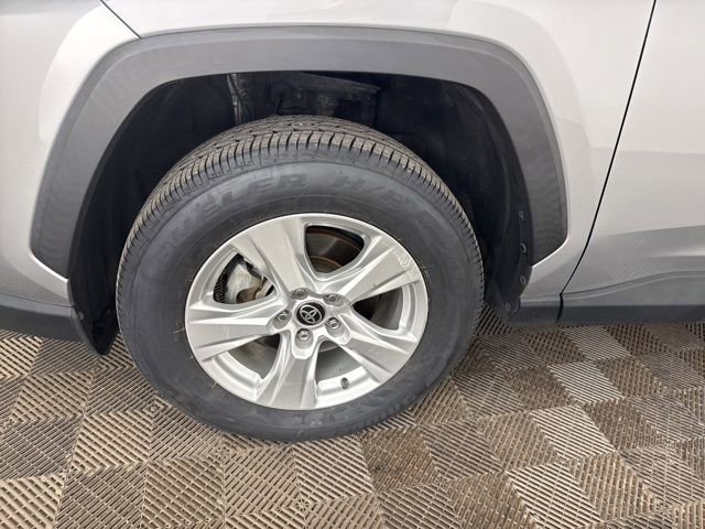 Used 2021 Toyota RAV4 XLE w/ Convenience Package image 33