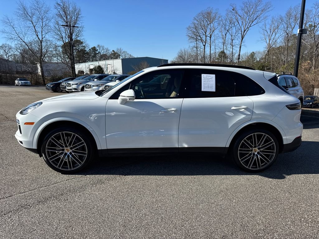 Used 2023 Porsche Cayenne Platinum Edition image 4