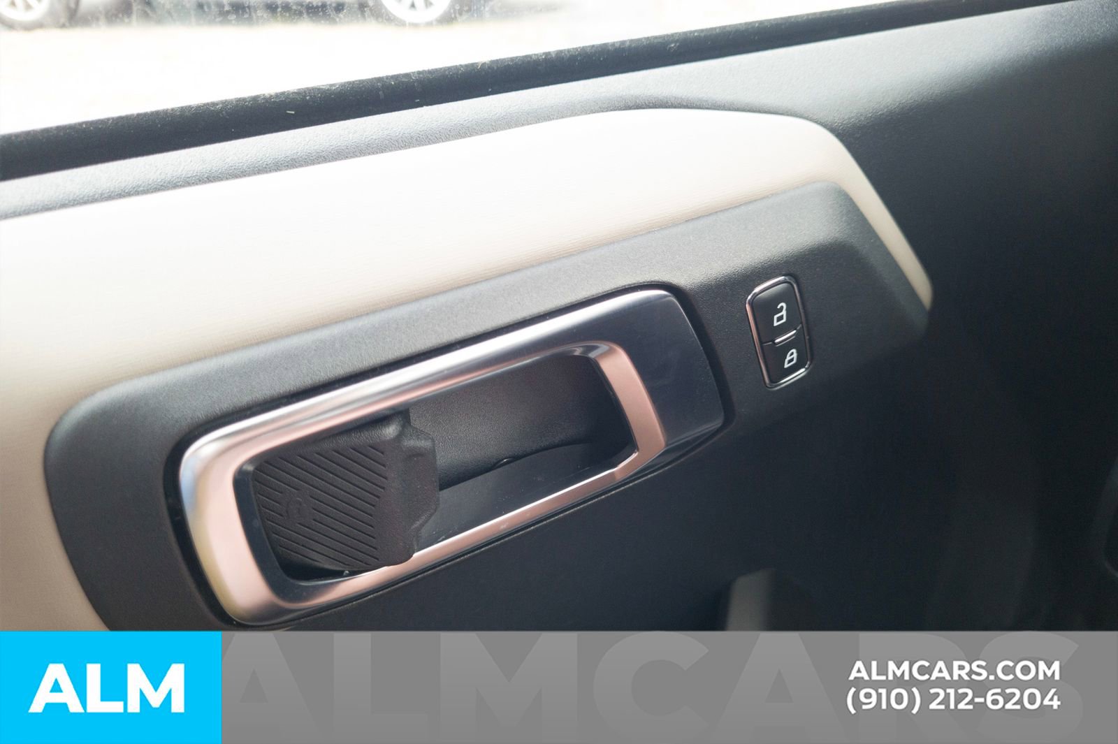 Used 2023 Ford Bronco Wildtrak image 33