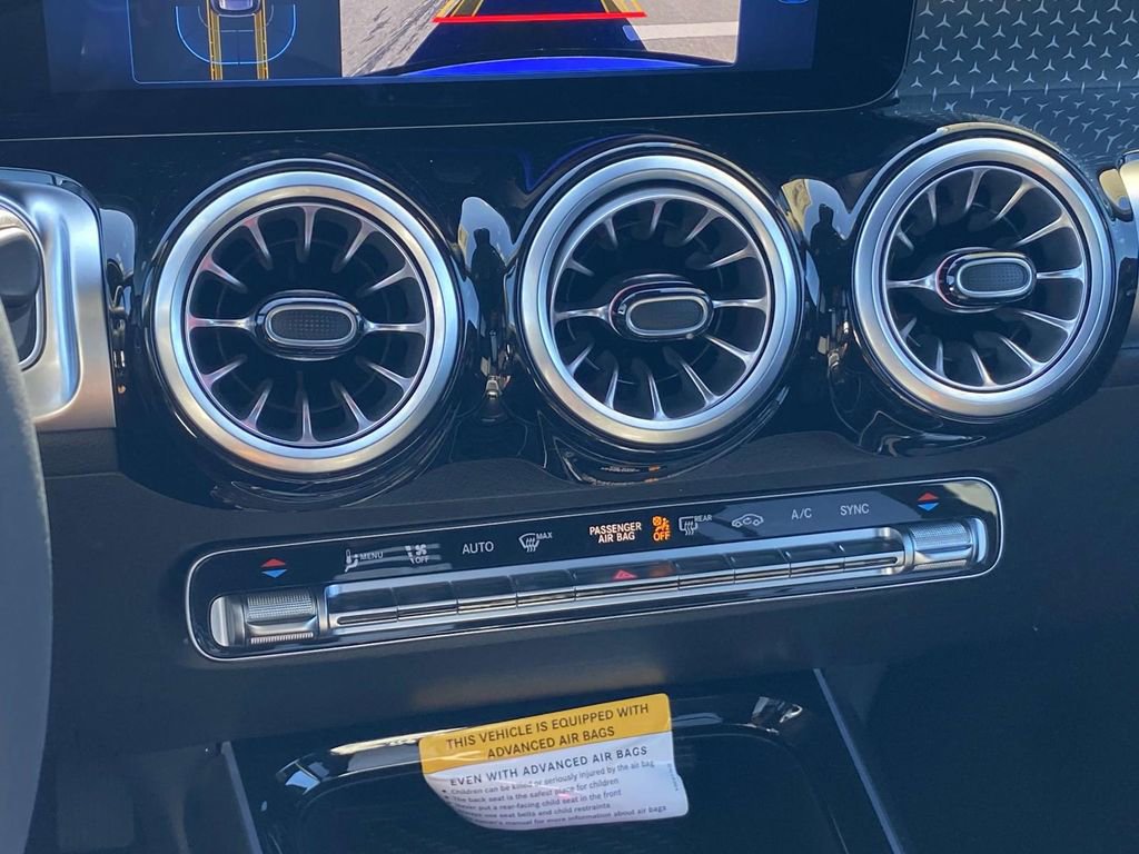 Certified 2025 Mercedes-Benz GLB 250 image 30