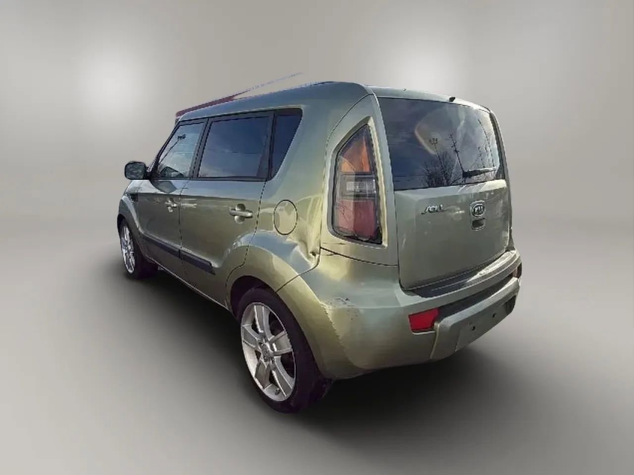 Used 2011 Kia Soul ! FWD image 3