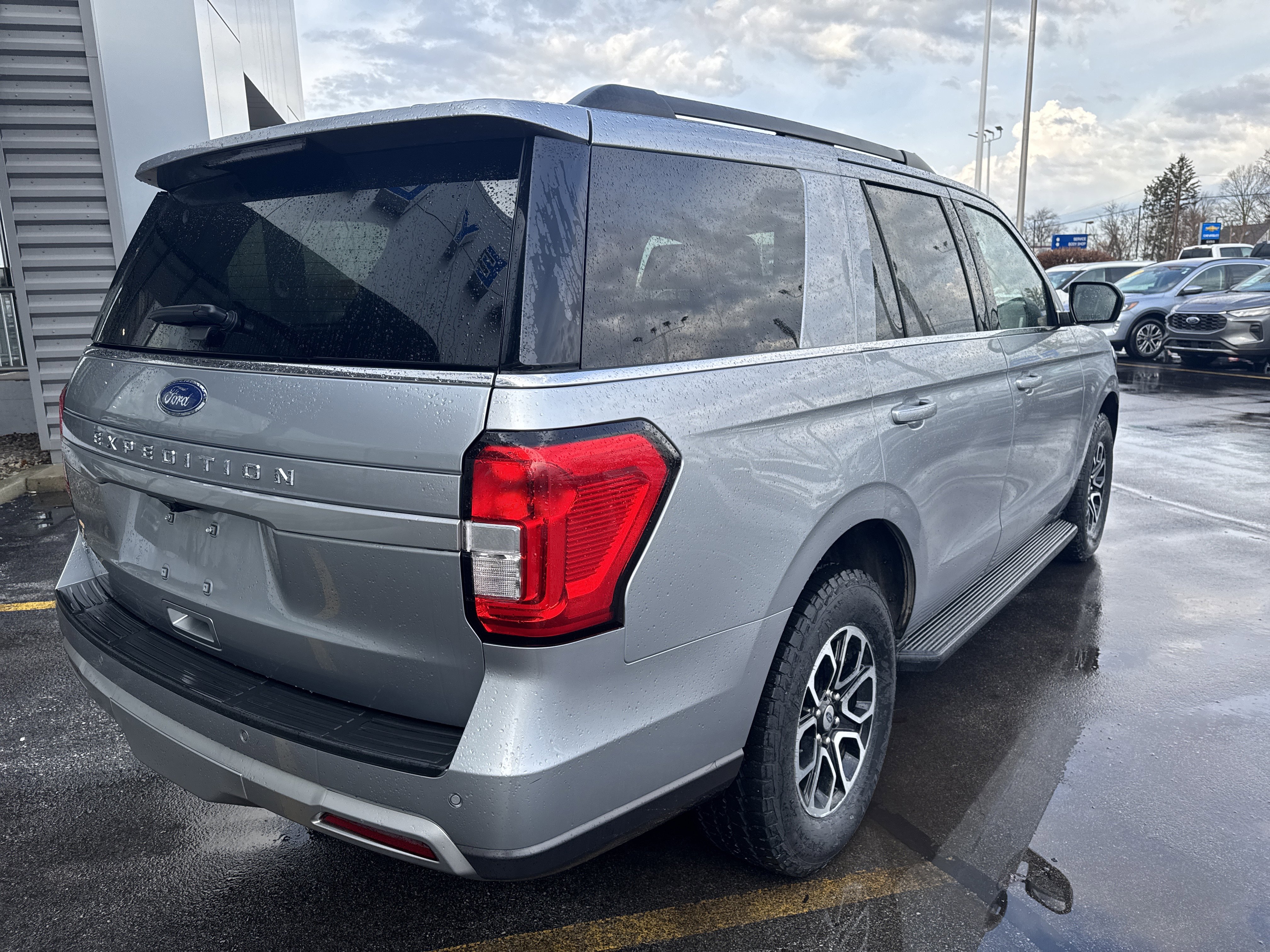 Certified 2024 Ford Expedition XLT AWD/4WD image 7