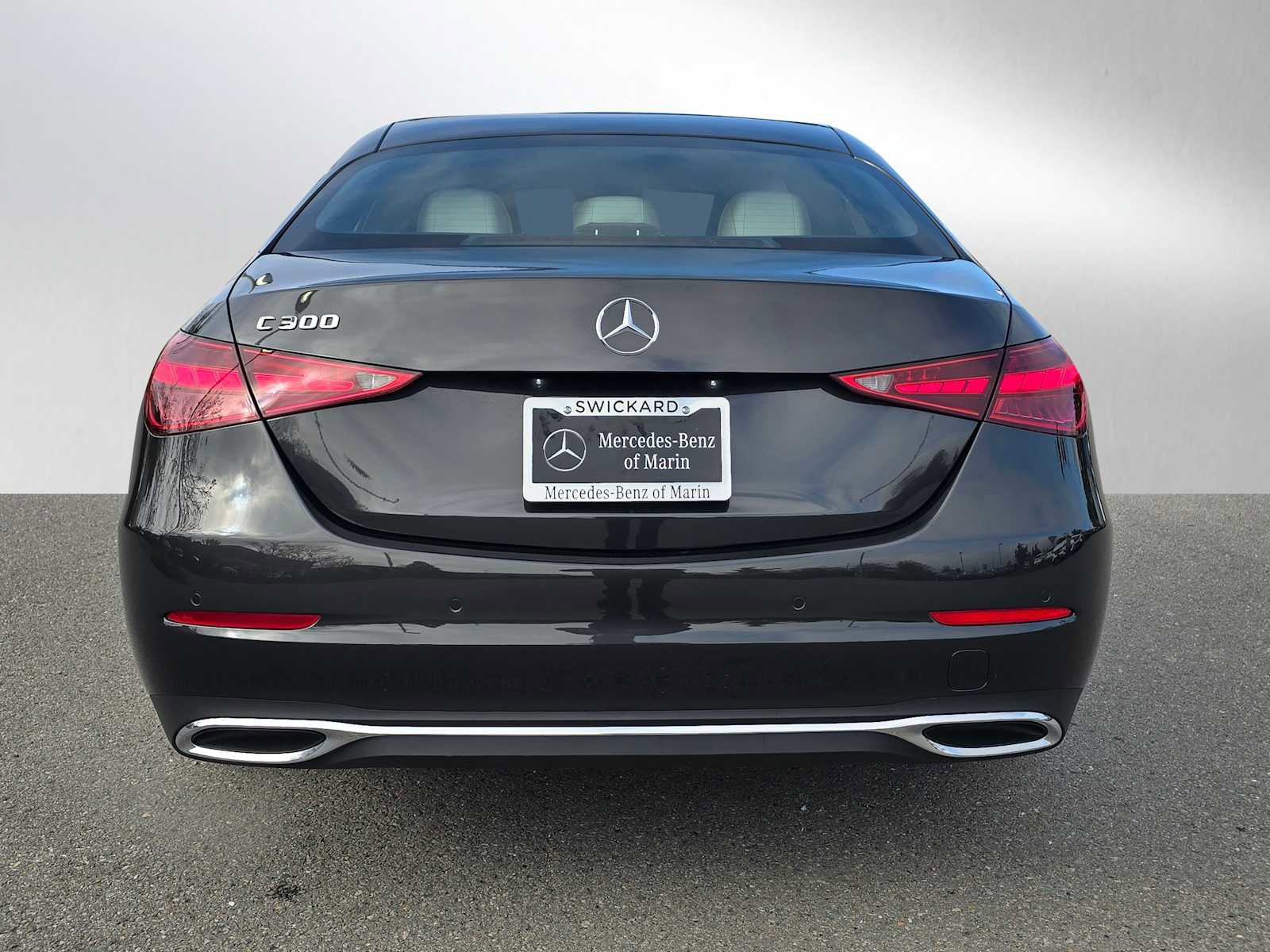 Used 2025 Mercedes-Benz C 300 Sedan image 4