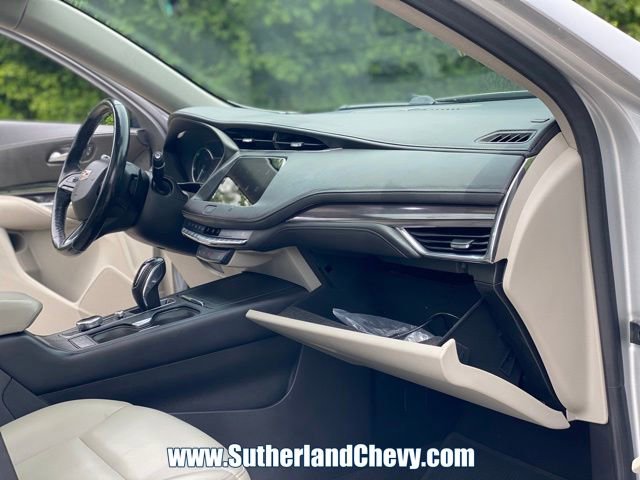 Used 2019 Cadillac XT4 Luxury w/ Cold Weather Package AWD/4WD image 20