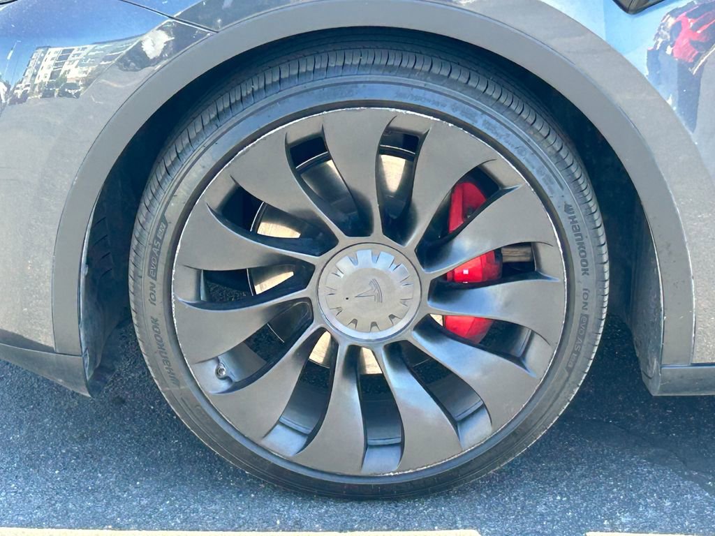 Used 2025 Tesla Model Y Performance AWD/4WD image 13