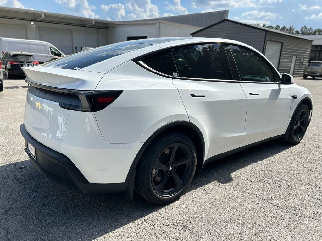 Used 2026 Tesla Model Y 2WD image 7
