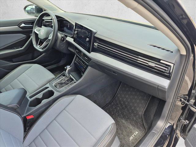 Used 2025 Volkswagen Jetta SE w/ Sunroof Package FWD image 22