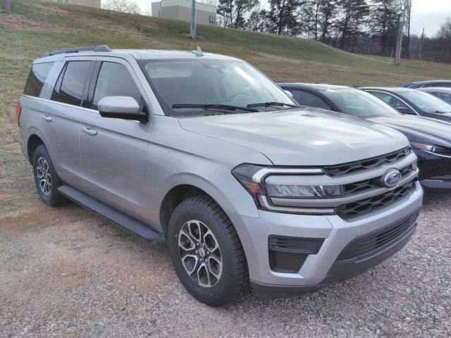 Used 2024 Ford Expedition XLT image 6