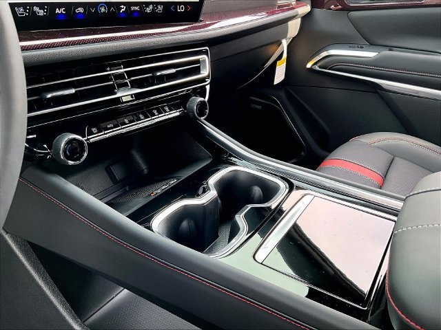 New 2027 Chevrolet Traverse RS AWD/4WD image 13