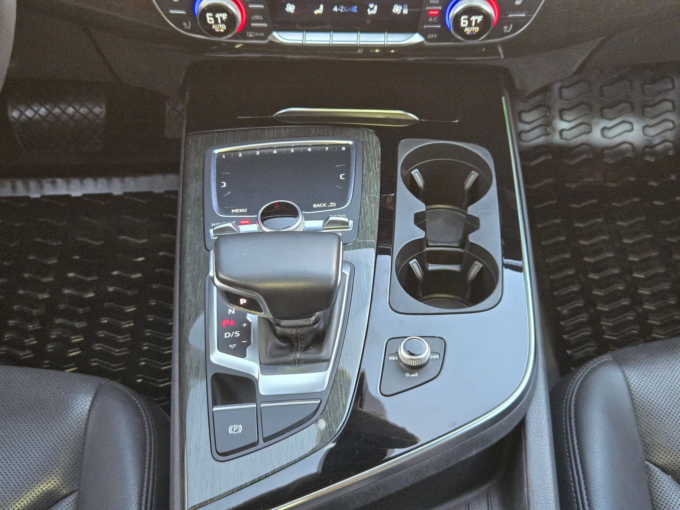 Used 2018 Audi Q7 3.0T Prestige w/ Prestige Package image 16