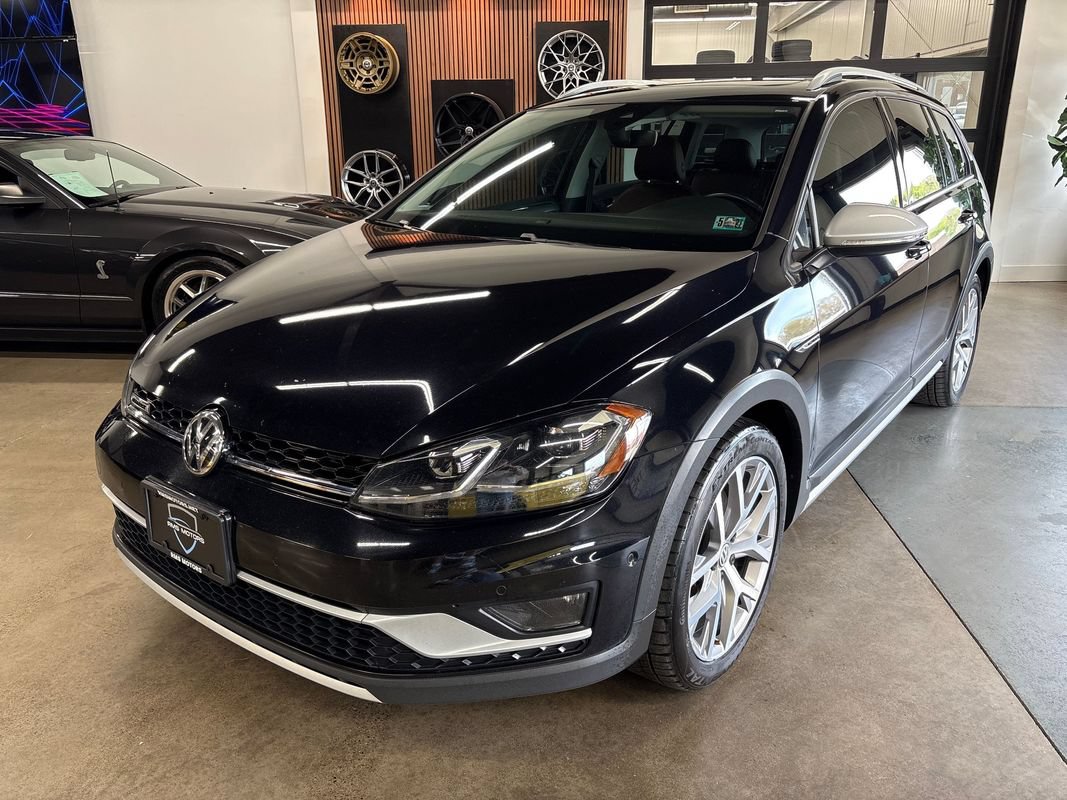 Used 2018 Volkswagen Golf Alltrack SEL AWD/4WD image 2