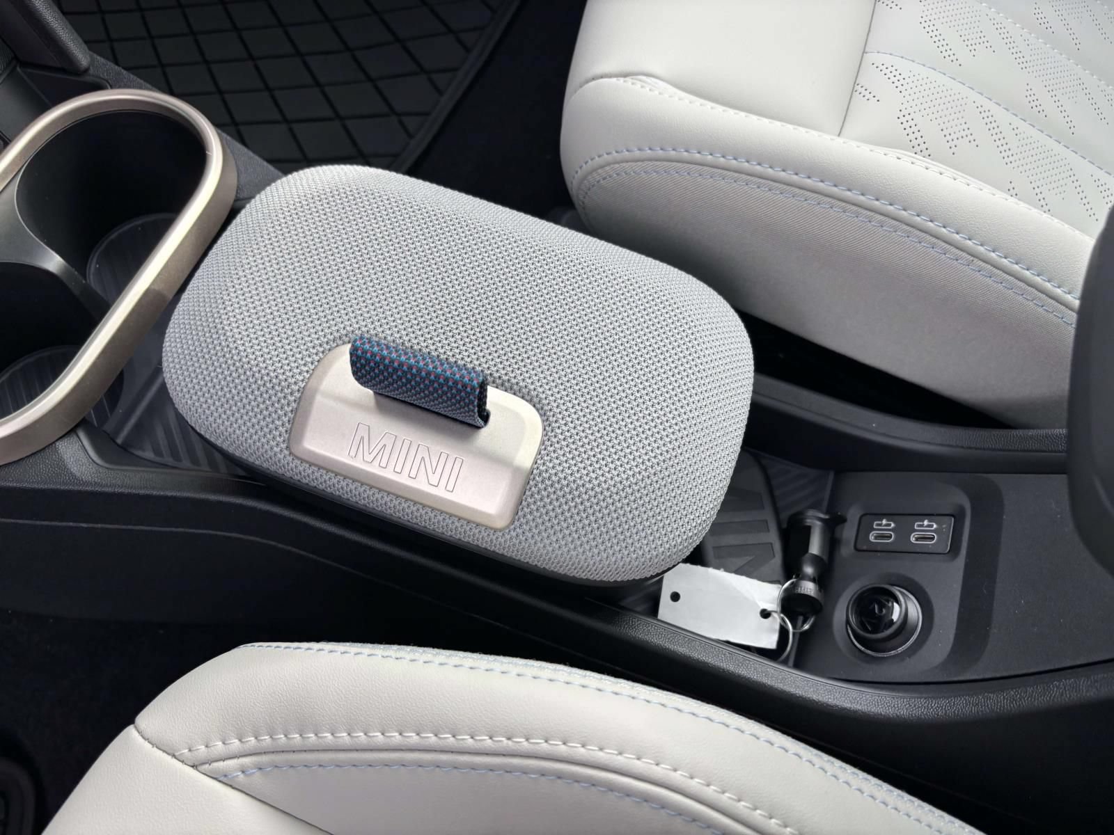 New 2026 MINI Cooper 2-Door Hardtop FWD image 24