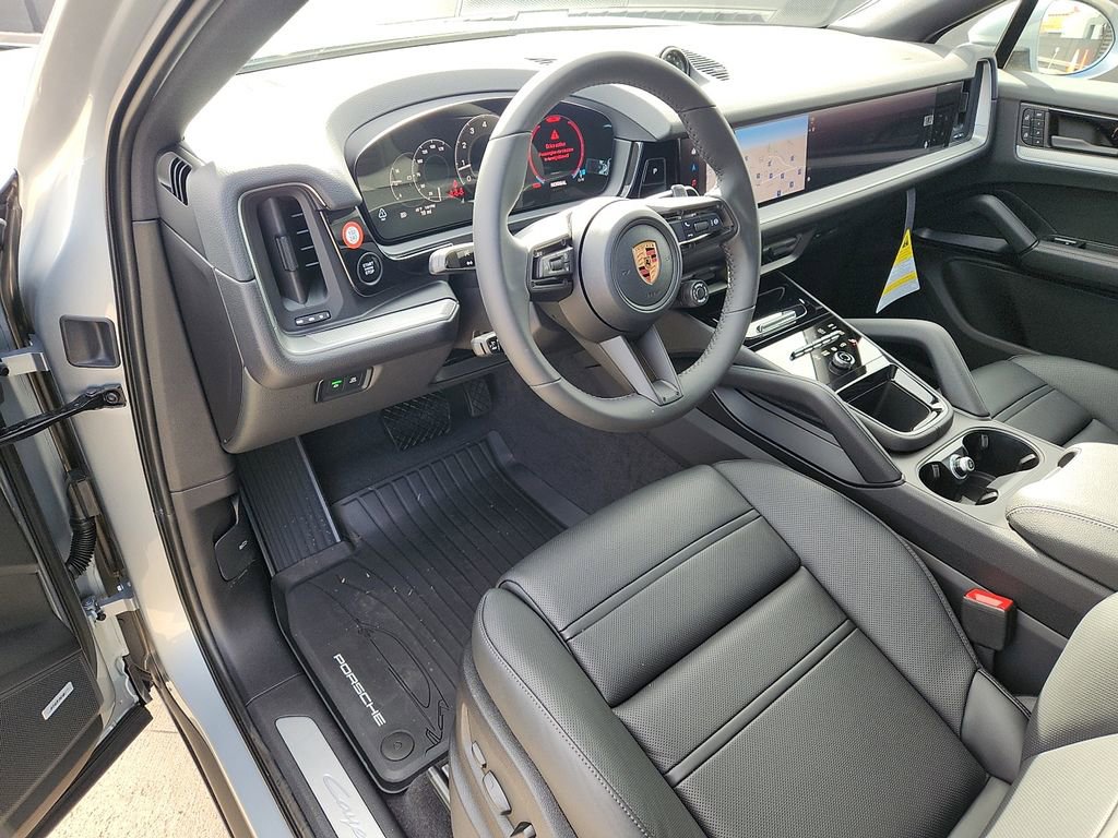 New 2026 Porsche Cayenne Coupe image 4