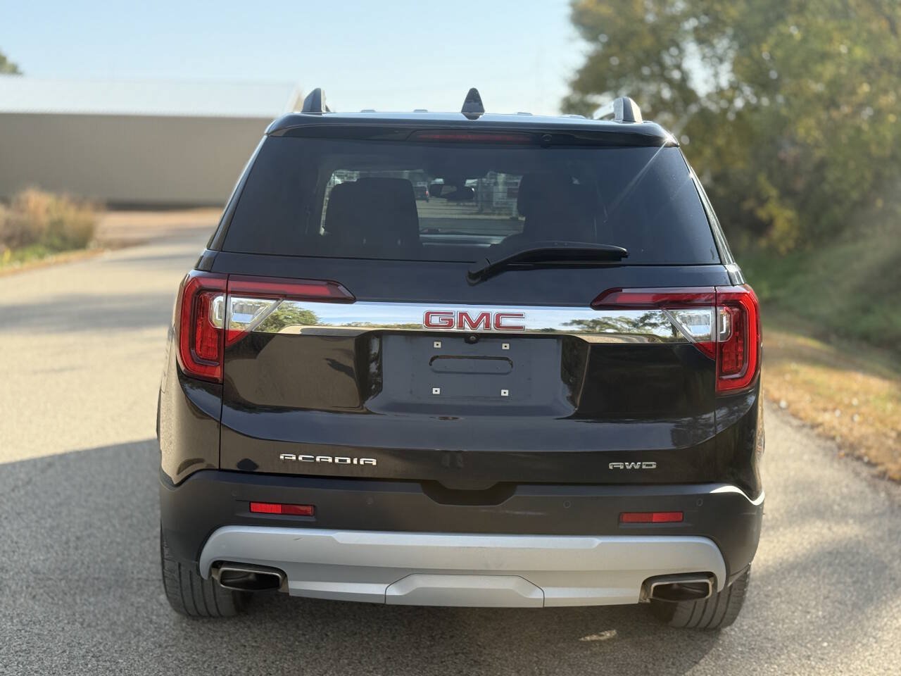 Used 2022 GMC Acadia SLT w/ Preferred Package AWD/4WD image 7