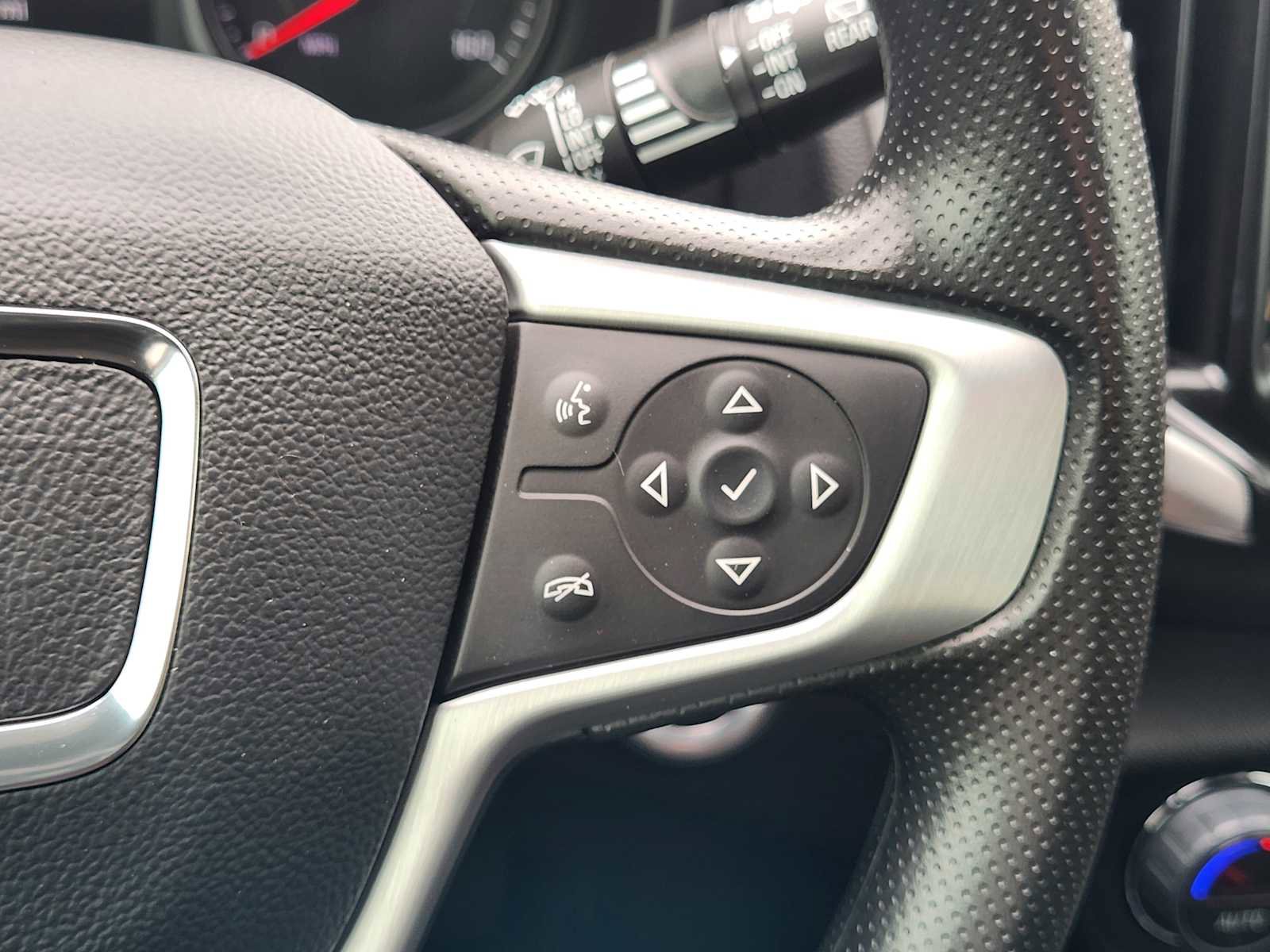 Certified 2024 GMC Terrain SLE w/ Driver Convenience Package image 28