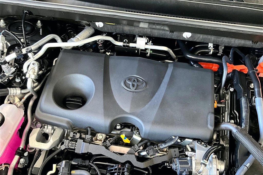 Certified 2025 Toyota RAV4 XSE image 31