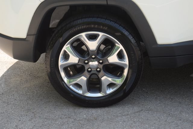 Used 2018 Jeep Compass Limited w/ Safe & Security Group AWD/4WD image 29