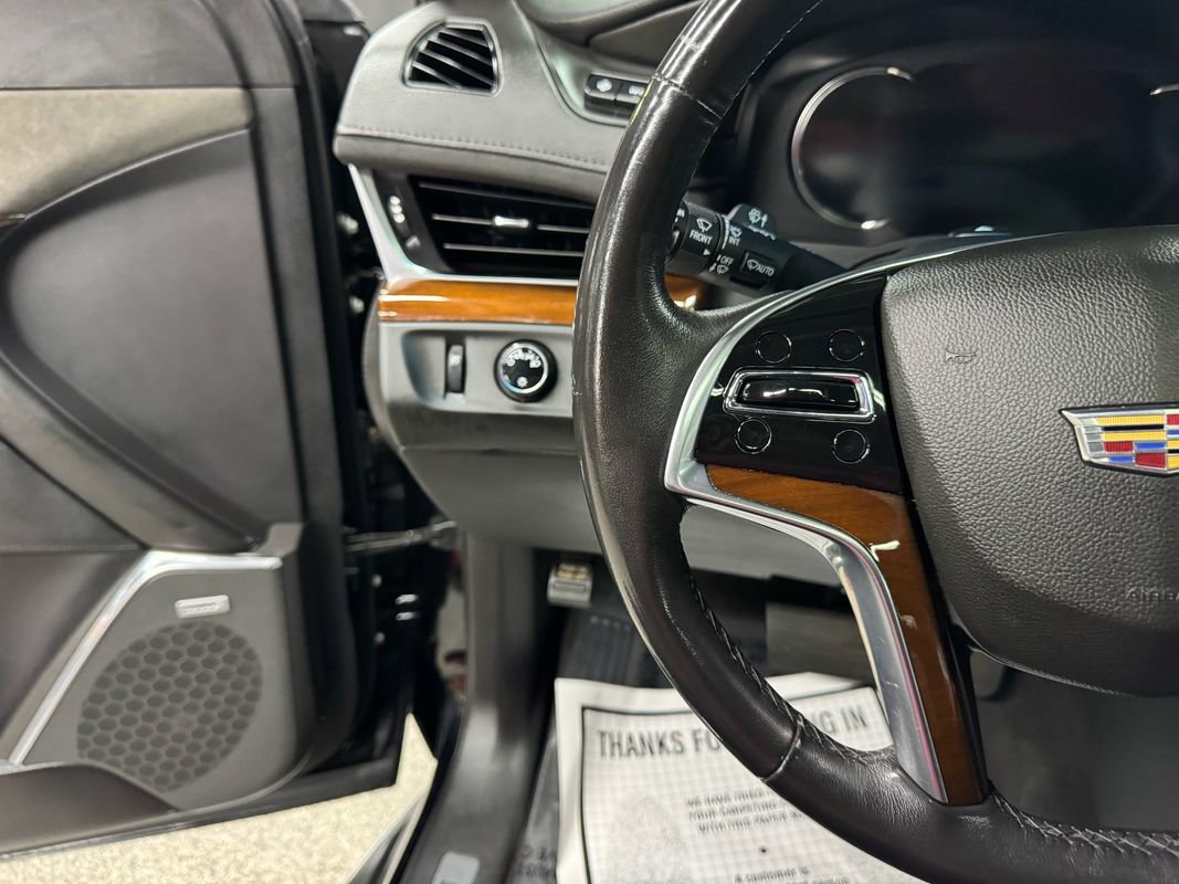 Used 2020 Cadillac Escalade ESV Luxury w/ Escalade Sport Edition AWD/4WD image 22