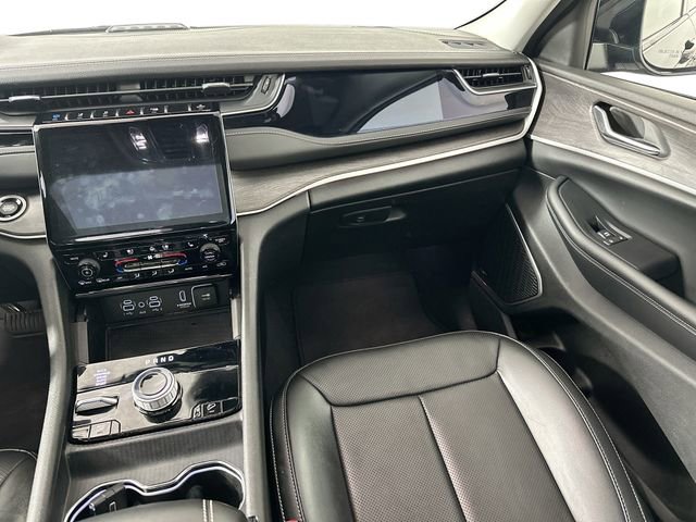 Used 2023 Jeep Grand Cherokee 30th Anniversary image 25