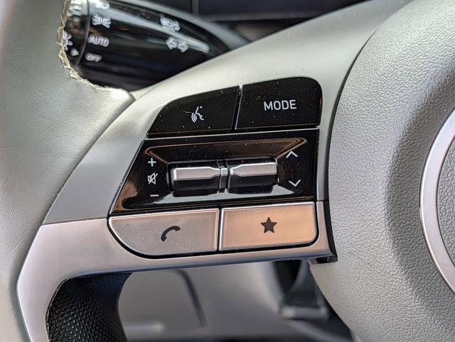 Used 2024 Hyundai Elantra SEL w/ Convenience Package FWD image 23