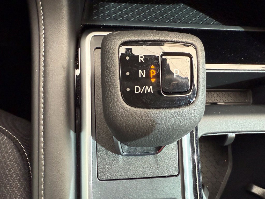 Used 2024 Nissan Pathfinder SV AWD/4WD image 22