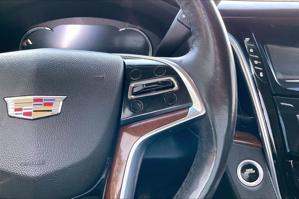 Used 2020 Cadillac Escalade Luxury RWD image 11
