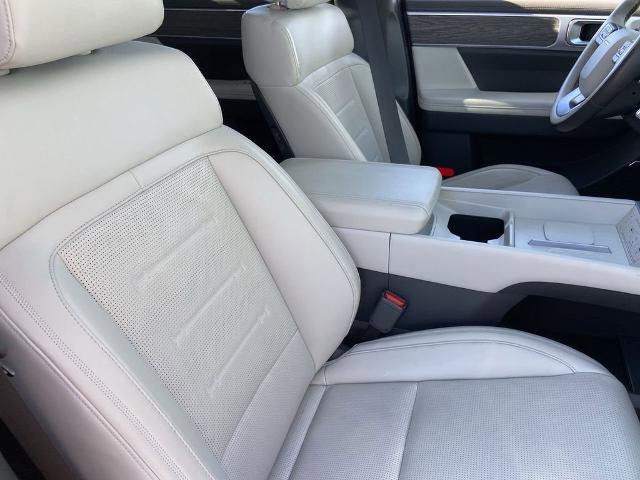 Used 2024 Hyundai Santa Fe Calligraphy image 25