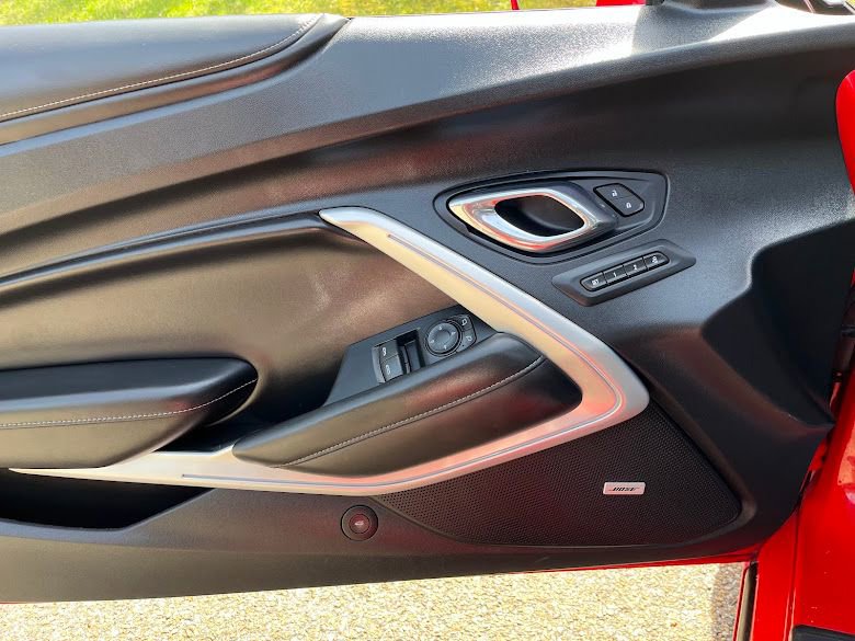 Used 2018 Chevrolet Camaro SS image 6