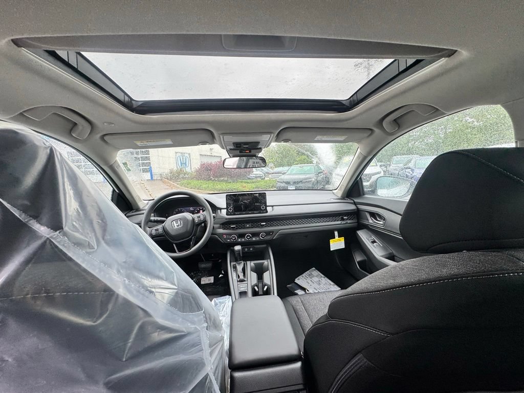 New 2025 Honda Accord SE image 9