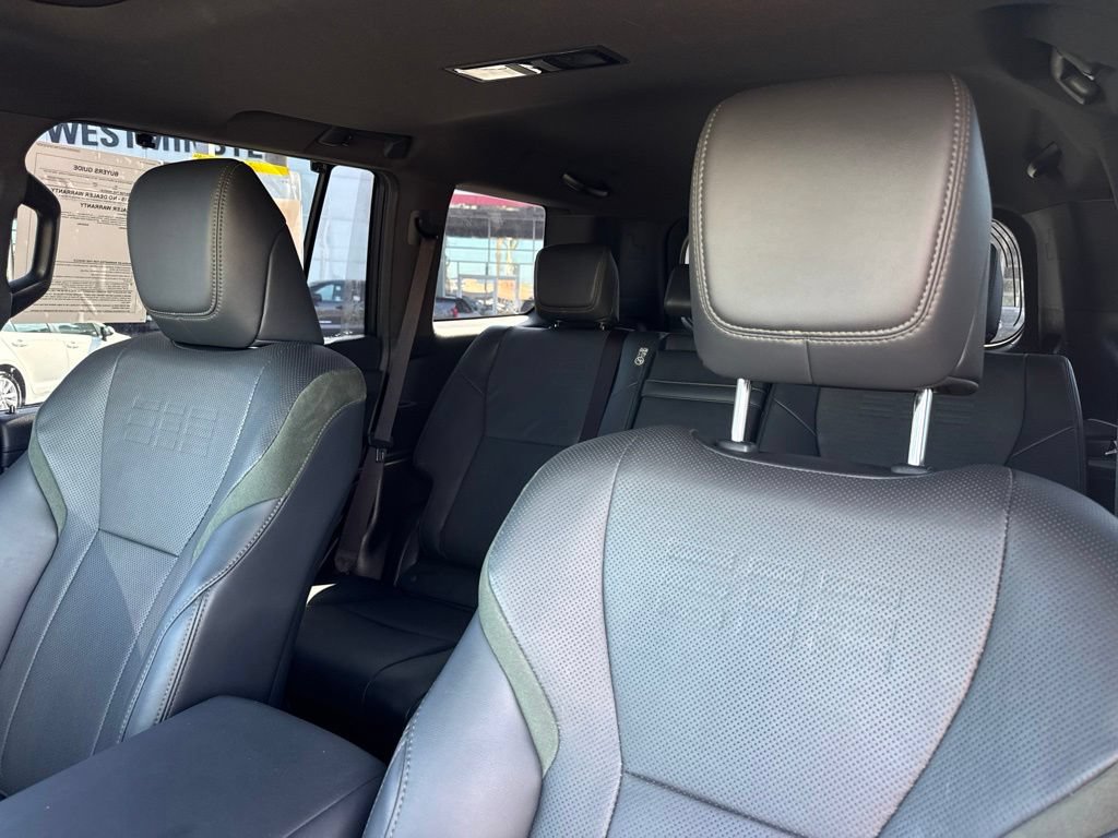 Used 2024 Lexus GX 550 AWD/4WD image 22