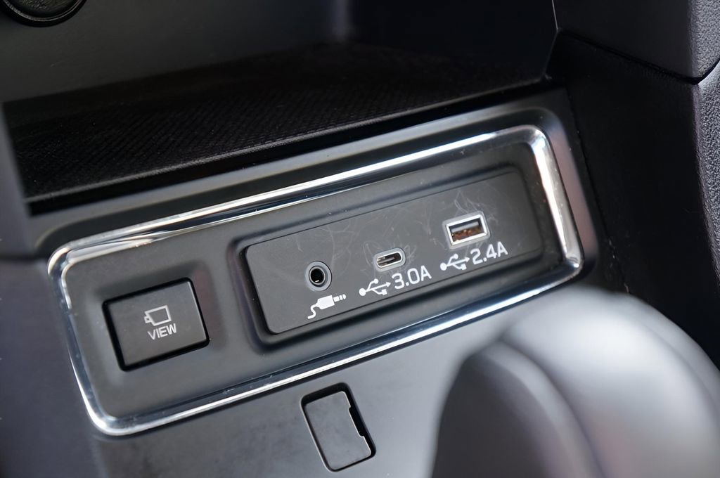 Used 2024 Subaru Ascent Limited w/ Technology Package image 27