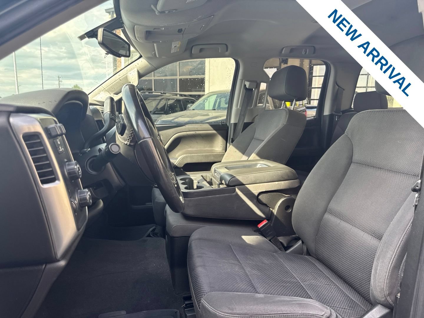 Used 2019 Chevrolet Silverado 1500 LT AWD/4WD image 16