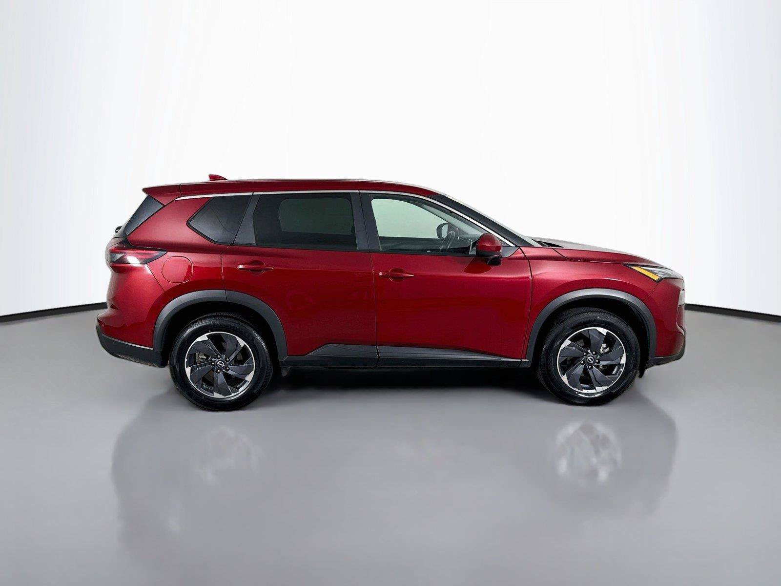 Used 2025 Nissan Rogue SV FWD image 16