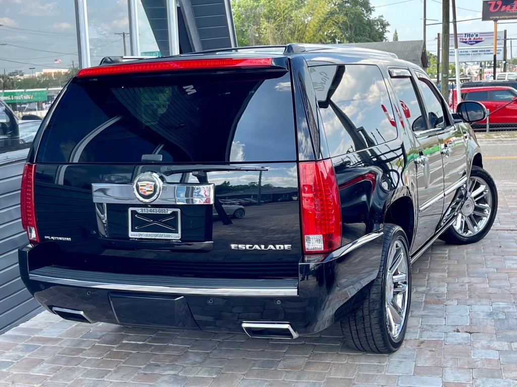 Used 2014 Cadillac Escalade ESV Platinum image 2