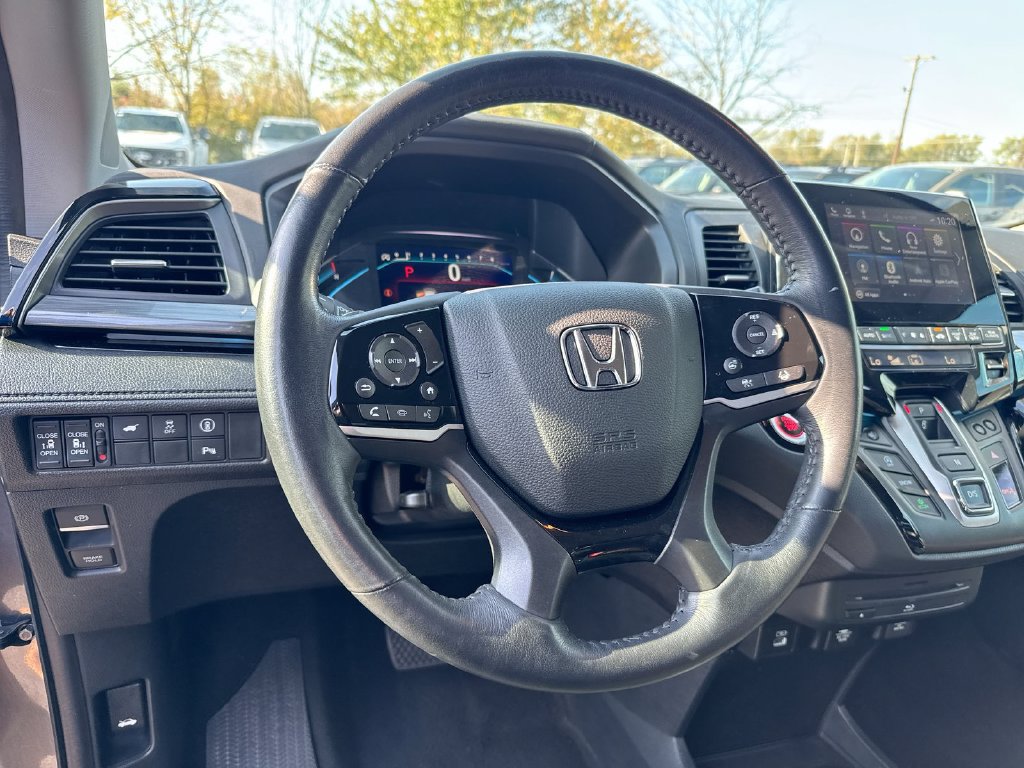 Used 2023 Honda Odyssey Elite image 11