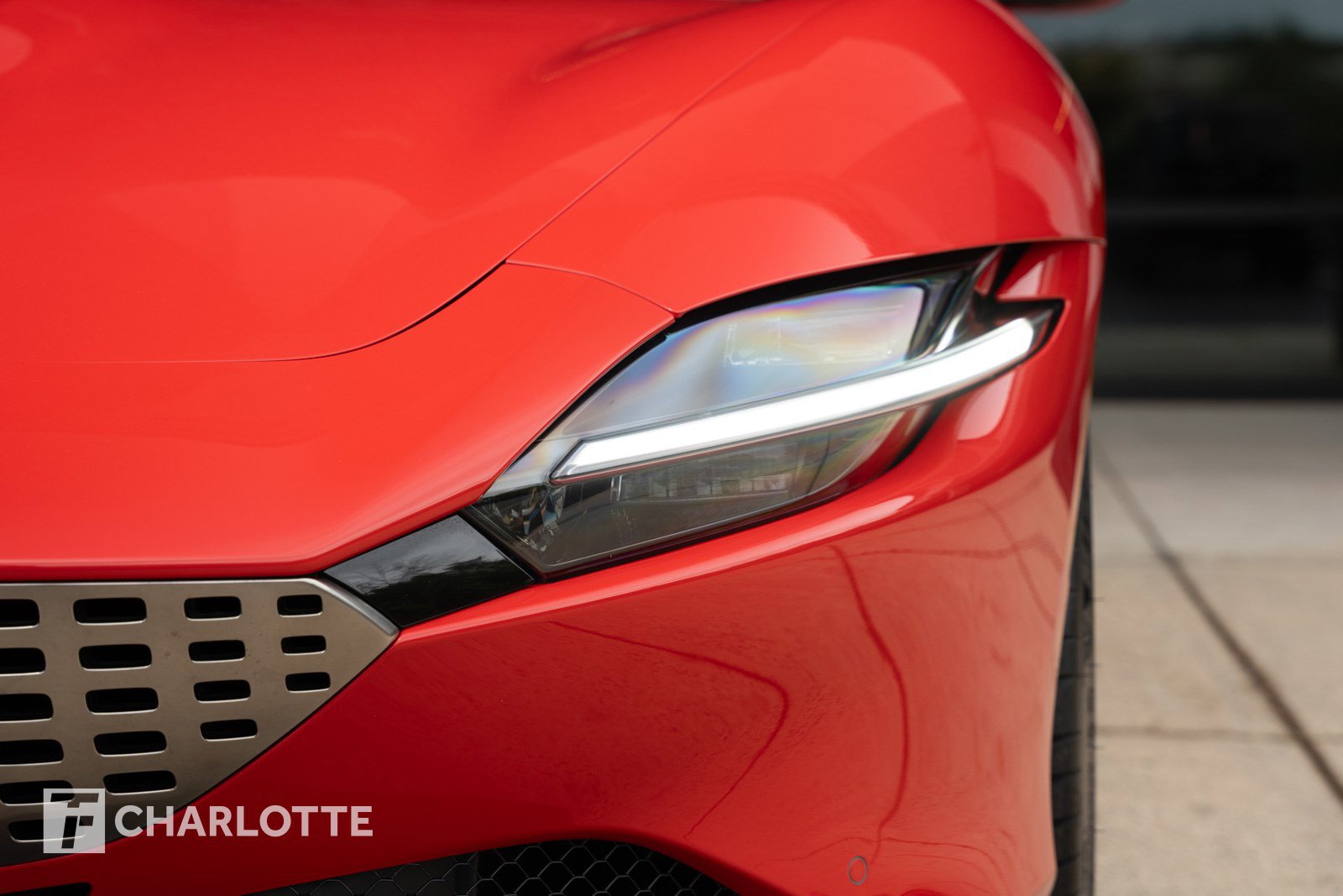 Used 2022 Ferrari Roma RWD image 7