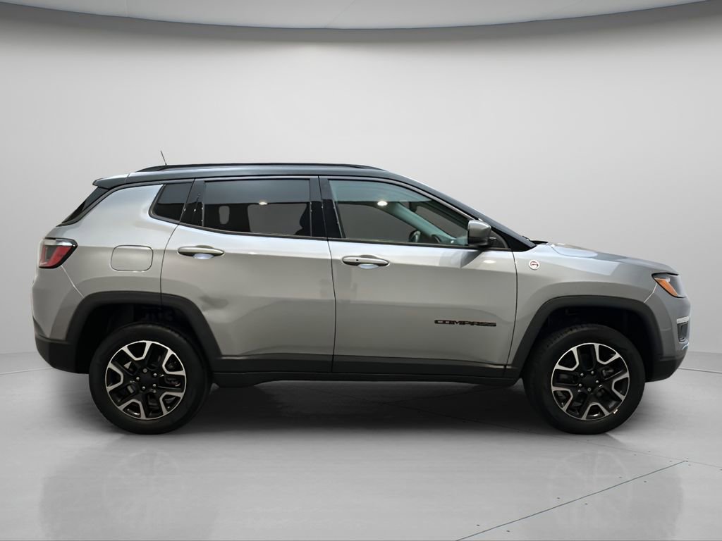 Used 2019 Jeep Compass Trailhawk w/ Cold Weather Group AWD/4WD image 7