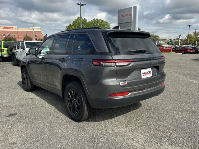 New 2026 Jeep Grand Cherokee Altitude AWD/4WD image 4