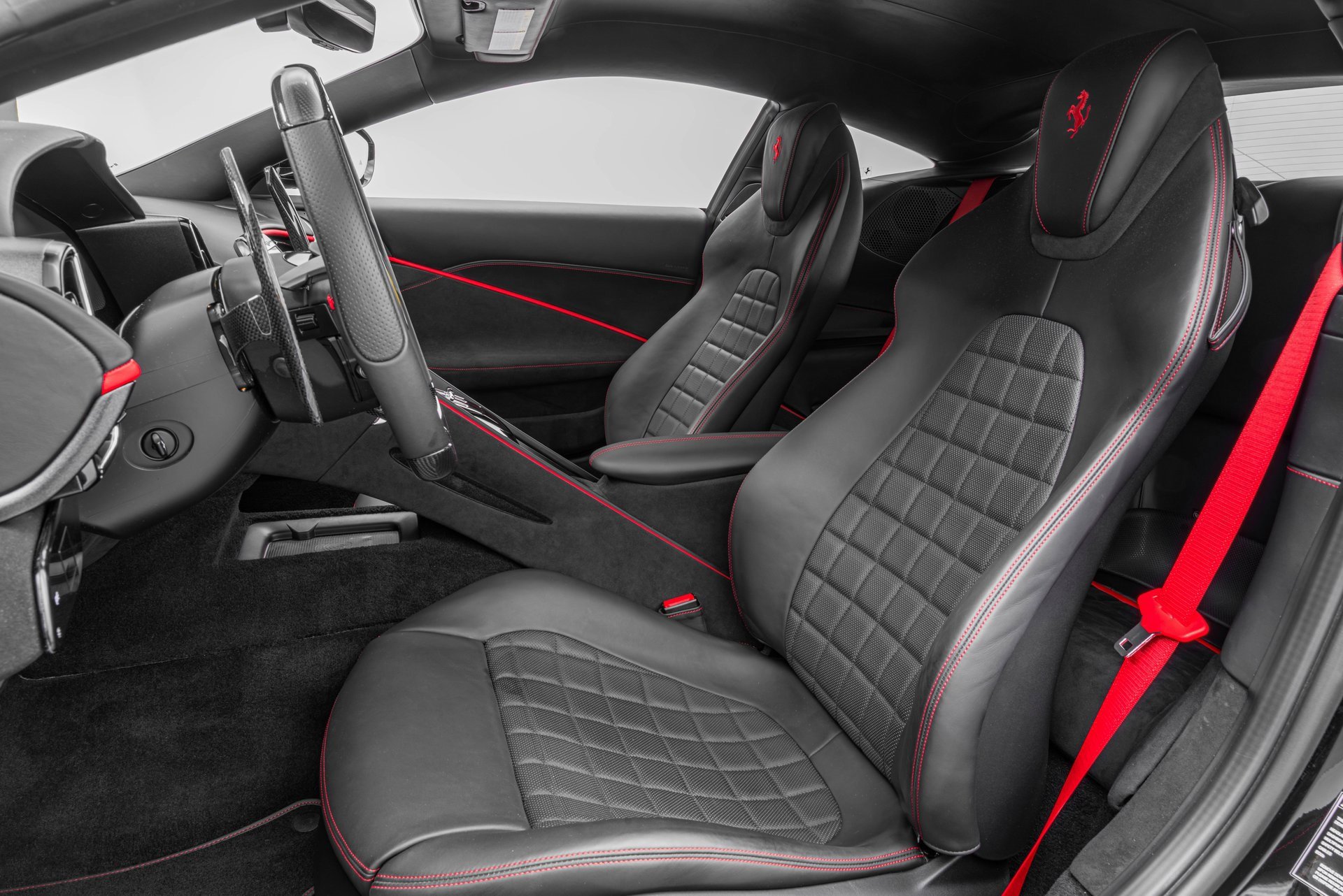 Certified 2024 Ferrari Roma Base image 5