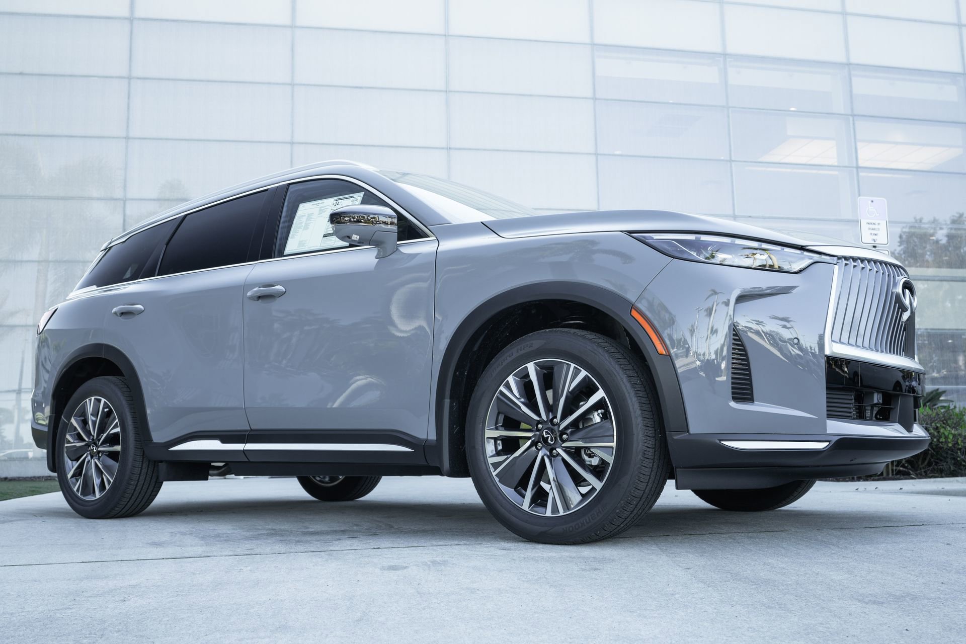 New 2026 INFINITI QX60 Luxe w/ Cargo Package image 1