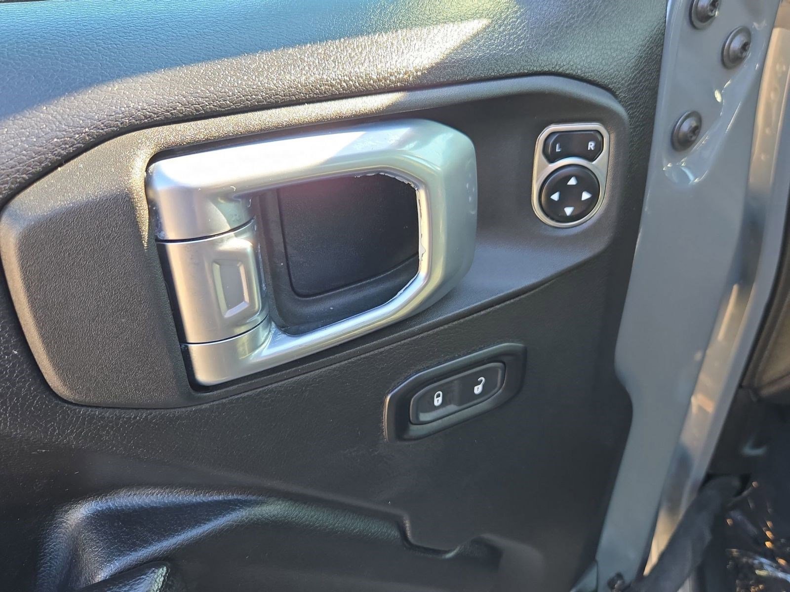 Used 2022 Jeep Wrangler Unlimited Sport image 10