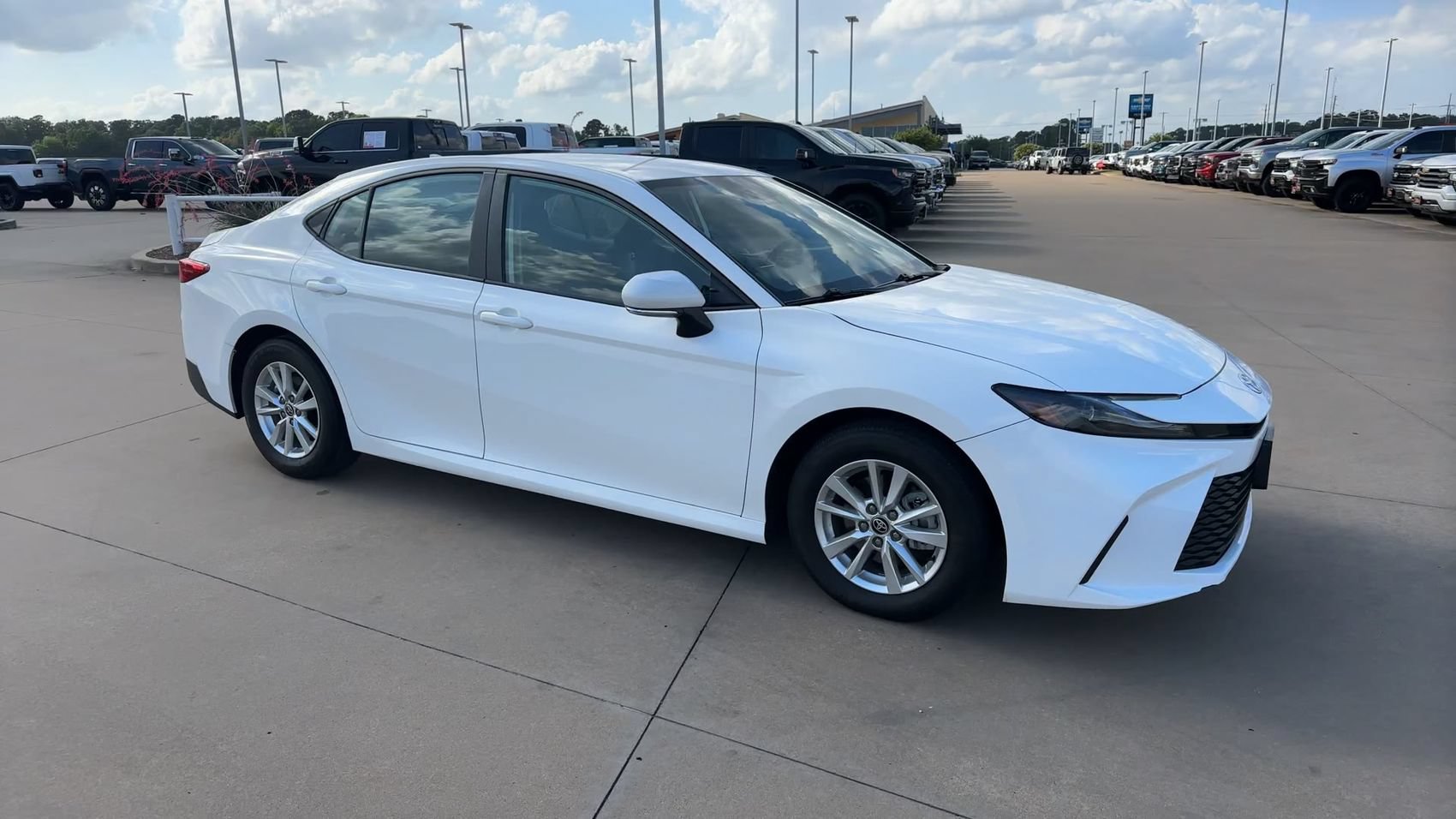 Used 2025 Toyota Camry LE FWD image 3
