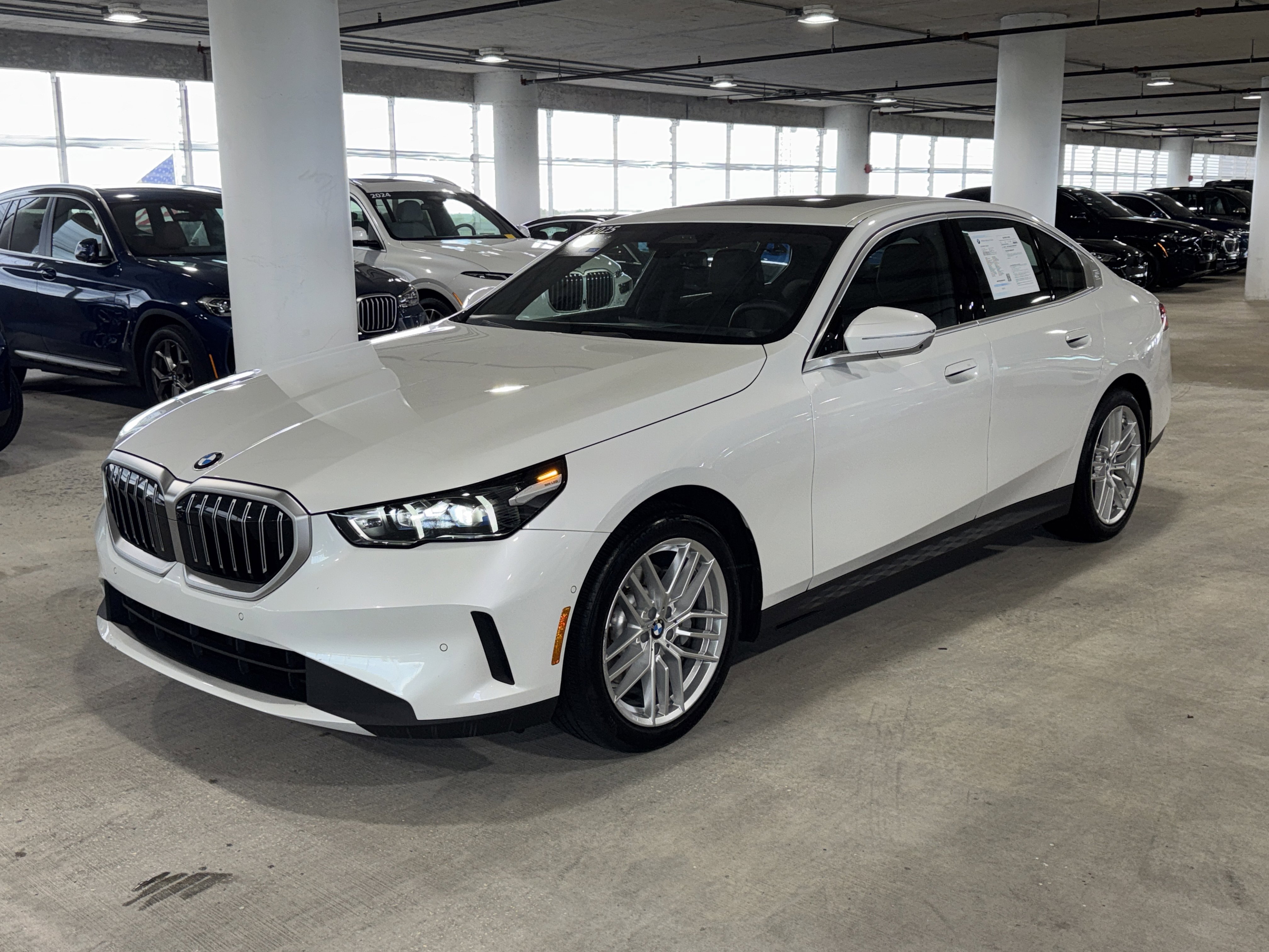 Certified 2025 BMW 530i xDrive w/ Premium Package image 4