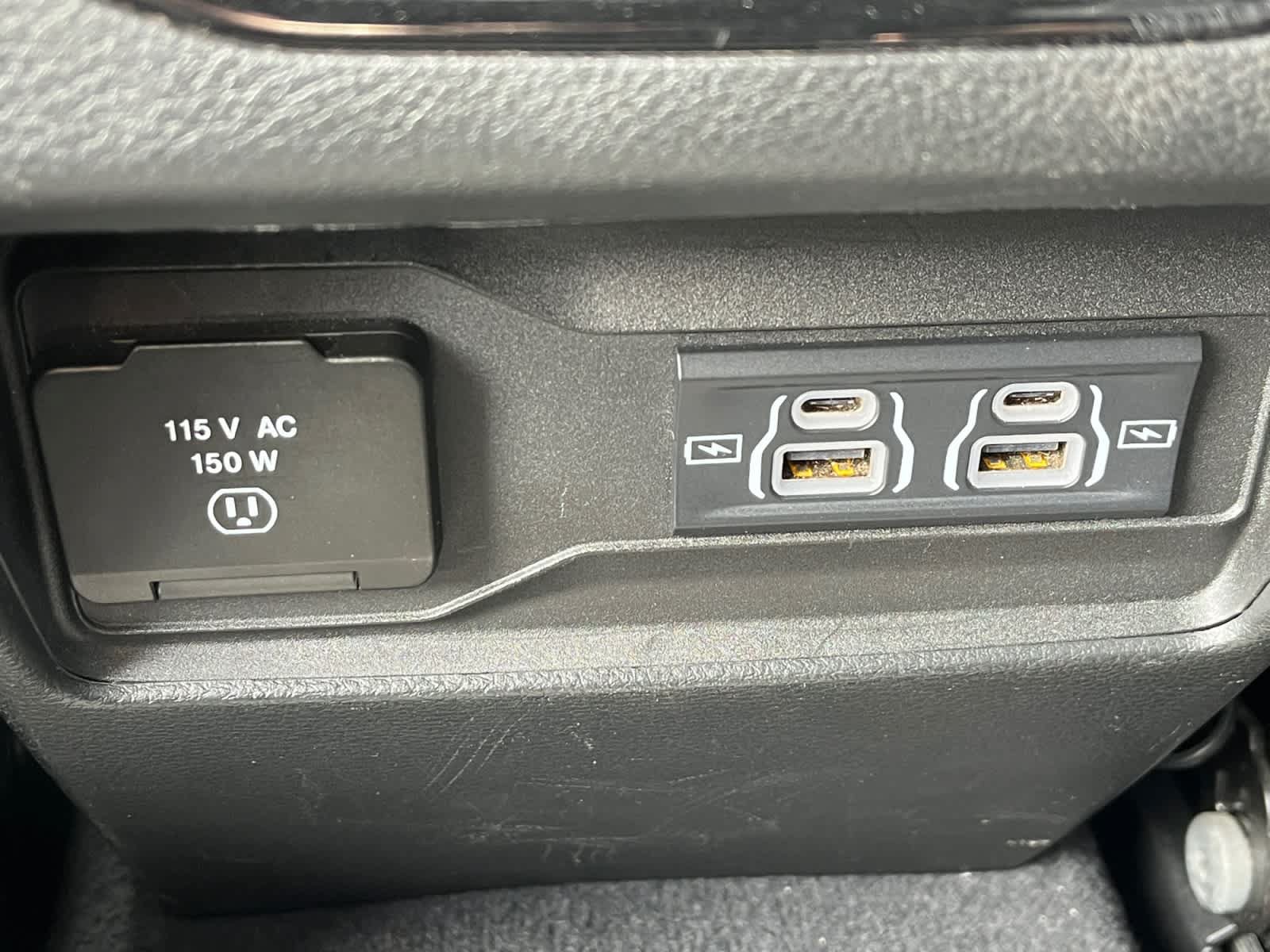 Used 2023 Jeep Grand Cherokee Altitude AWD/4WD image 22