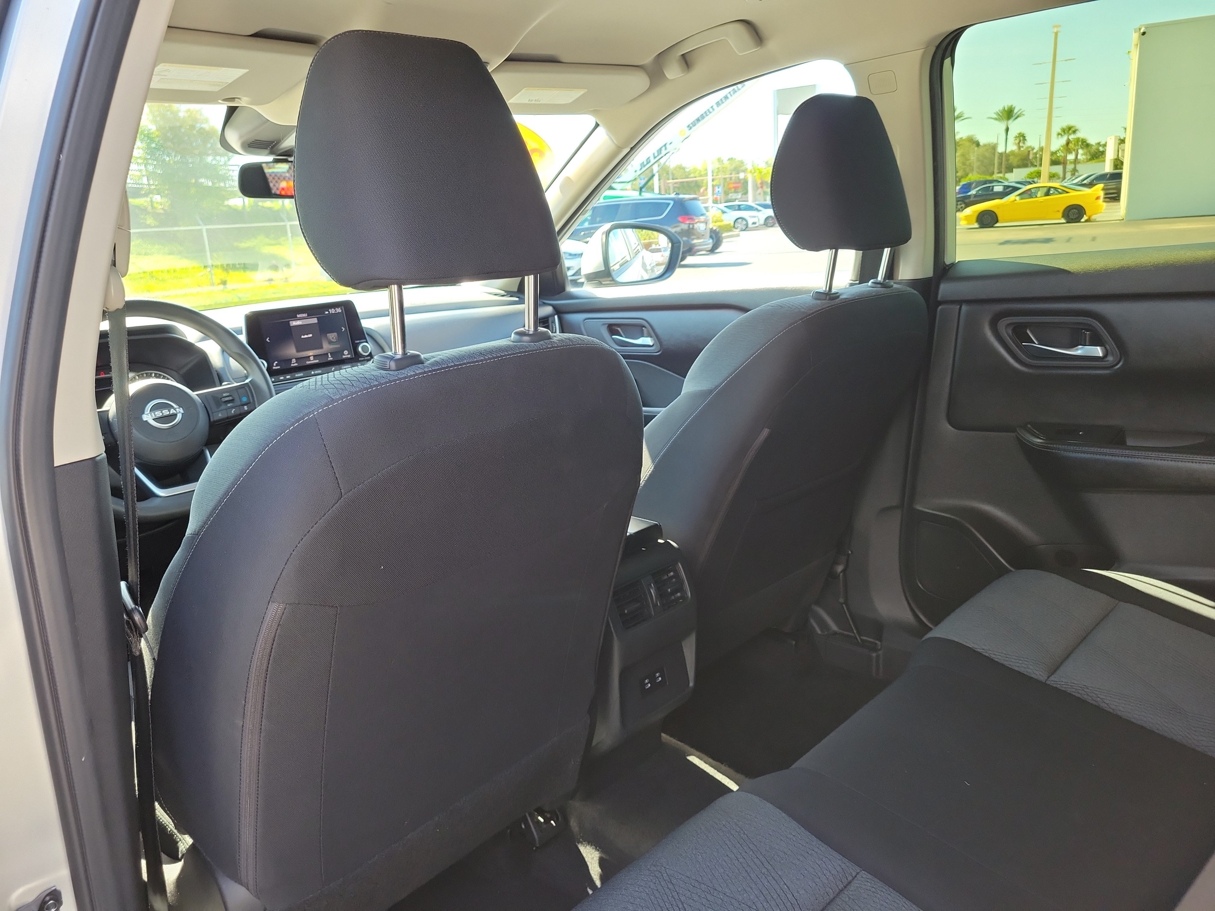 Used 2024 Nissan Rogue SV FWD image 11